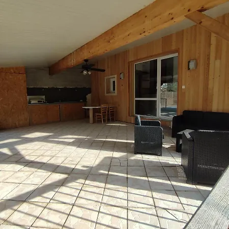 Du Pre Forestier Chalet *